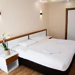Aparthotel Ada