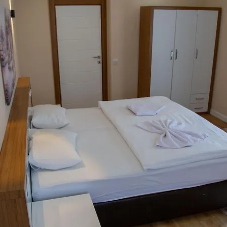 Aparthotel Ada