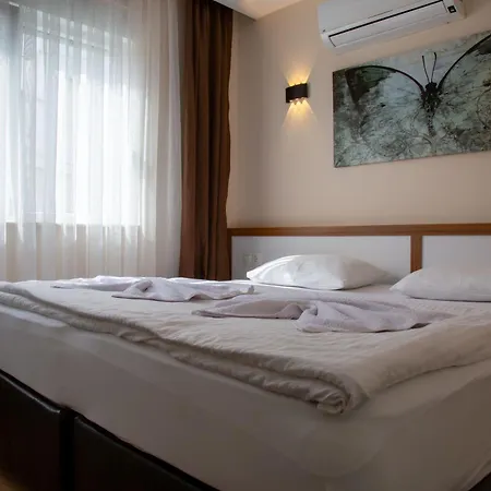 Aparthotel Ada 5*